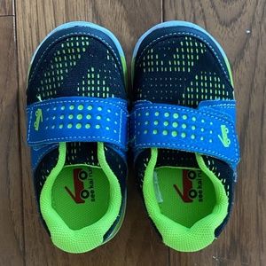 See Kai Run - Boys Toddler Shoes with Velcro Strap (Size: 5)